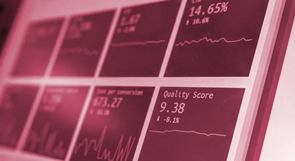 combinar analytics y search console